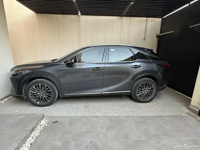 لكزس 2024 RX للبيع مستعمله 8