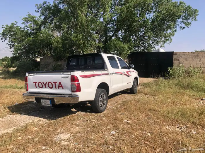 هايلوكس2014 تماتيك محايل عسير مطلوب بدل كامري 4