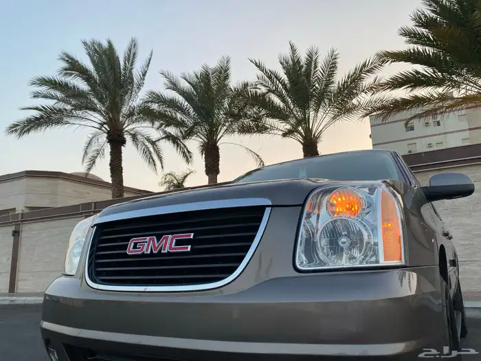 جمس يوكن 2014 مخزن بحاله الجديد ماشاء الله 11