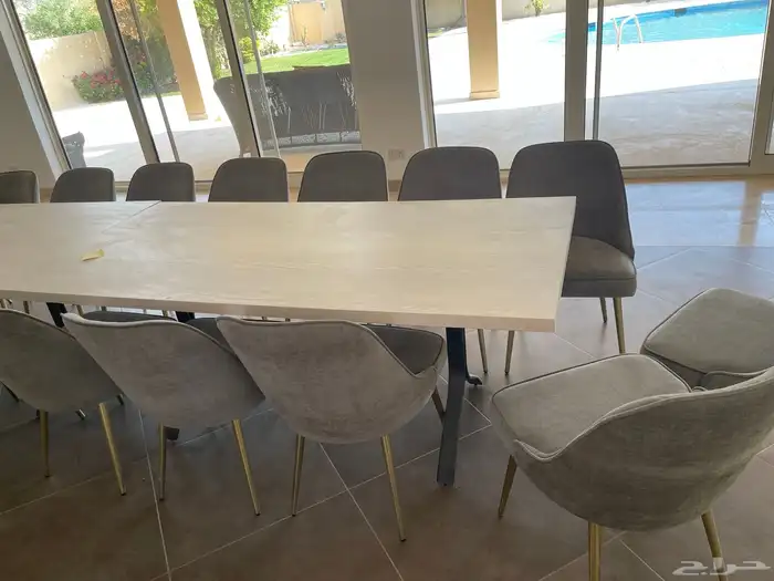 طاوله طعام 8 كراسي. فيتنامي شبه الجديد 0