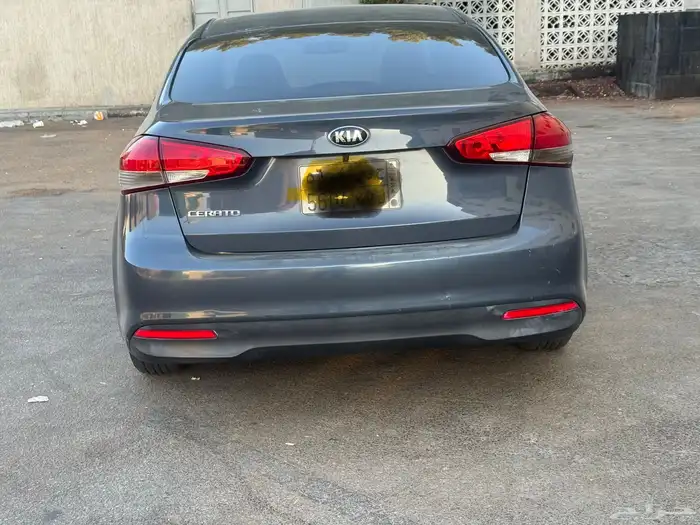 كيا سيراتو 2017 للبيع 8
