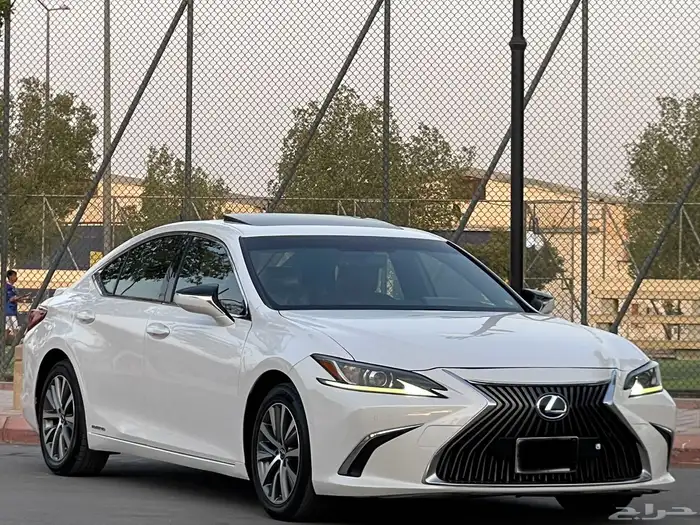 لكزس-ES300h-2020(ممشي92الف) 10