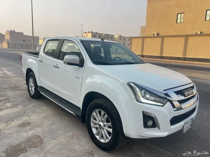 ايسوزو ديماكس 2020 LS نظيف .. 2