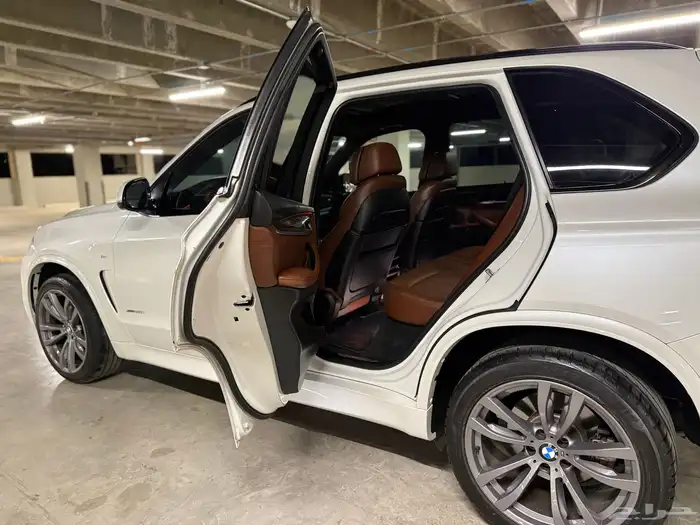 BMW X5 2014 Kit M V8 ( قمة في النظافة ) 32