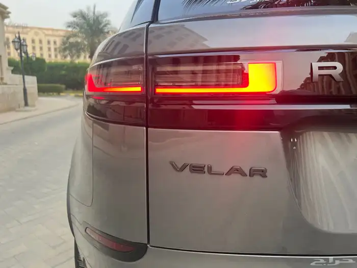 لاندروفر 2025 فيلار p250 مالك اول ممشى 21 الف بحالة الجديد 6