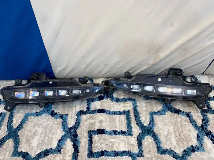 كشافات ضباب جنيسس g80 2