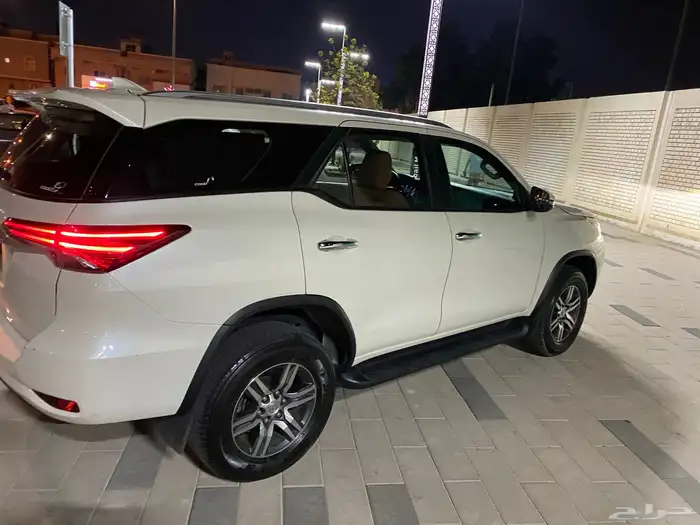 تويوتا فورتشنر 2022 GX مع دبل (4 سلندر) 1