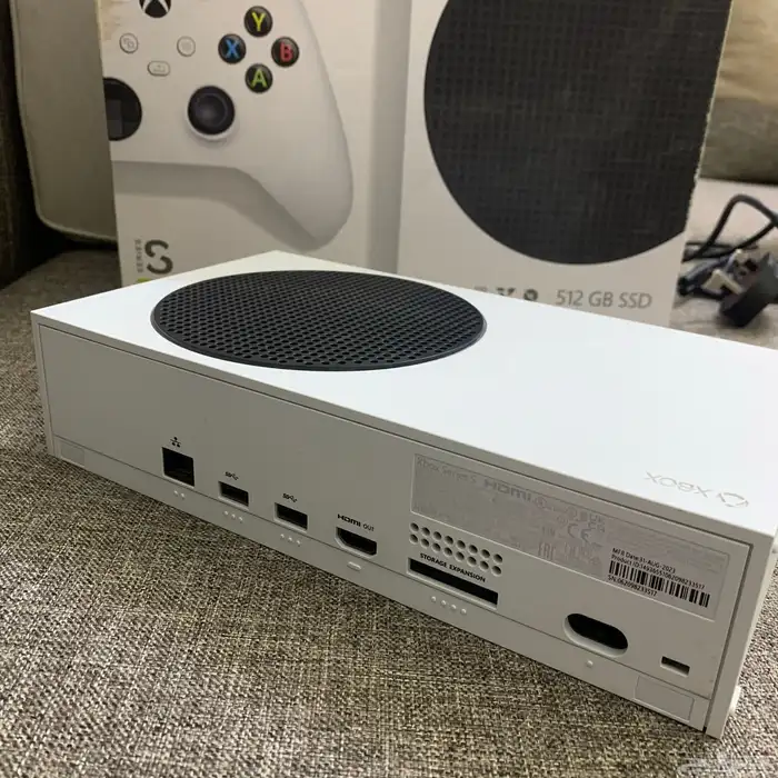 اكس بوكس سيريس اس نظيف الطايف مع لعبة ارك رايدرز وشهر اشتراك 3