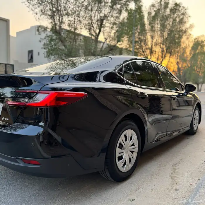 كامري سعودي شبه جديد ( تم تنزيل الحد ) 3