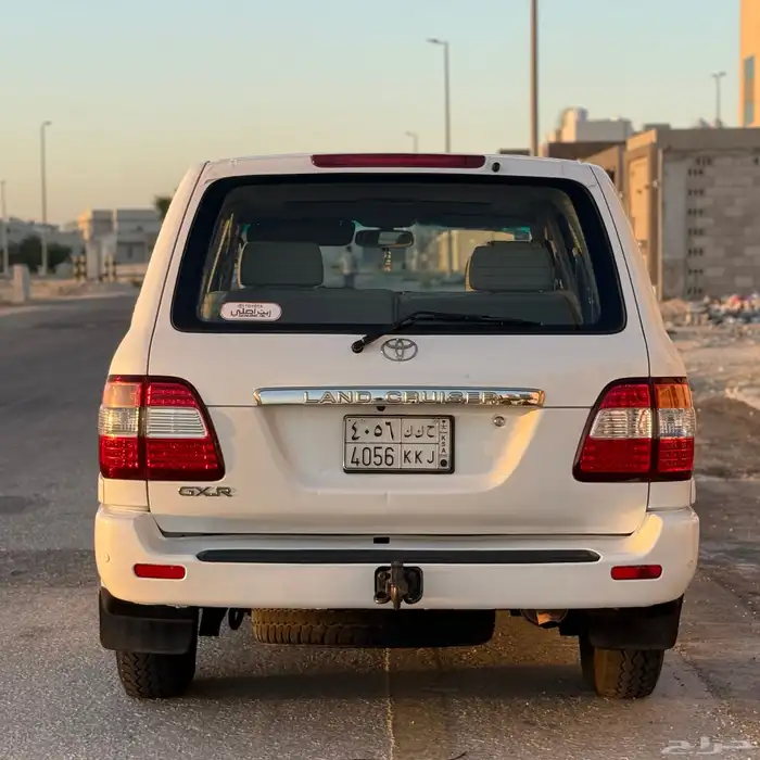 لاندكروزر GXR قير عادي فل كامل - 2007 4