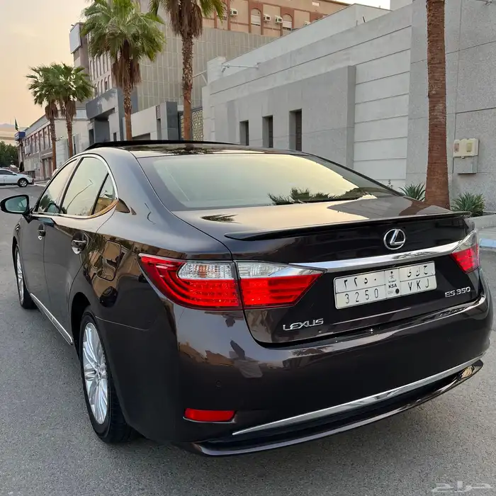 لكزس ES350 - DD 2015 مالك اول بحالة الوكالة . 10