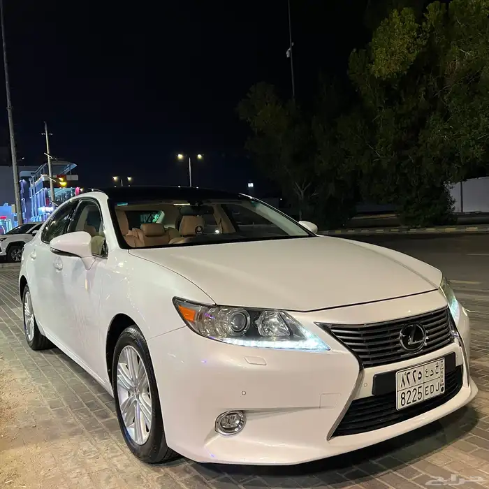 لكزس ES350 - CC 2014 بحالة الوكالة . 23