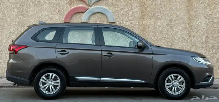 اوتلاندر 2020 10