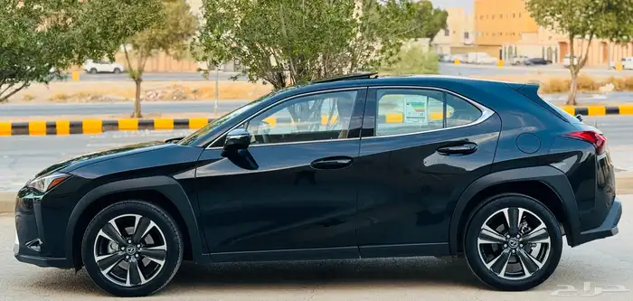 لكزس ((2024)UX300هايبرد فل كامل 2