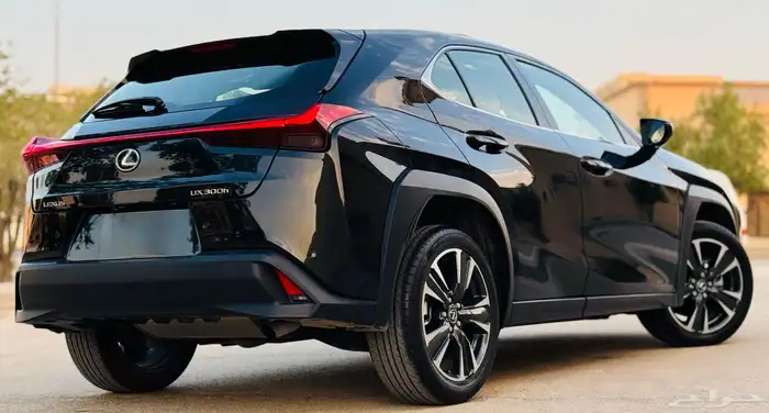 لكزس ((2024)UX300هايبرد فل كامل 4