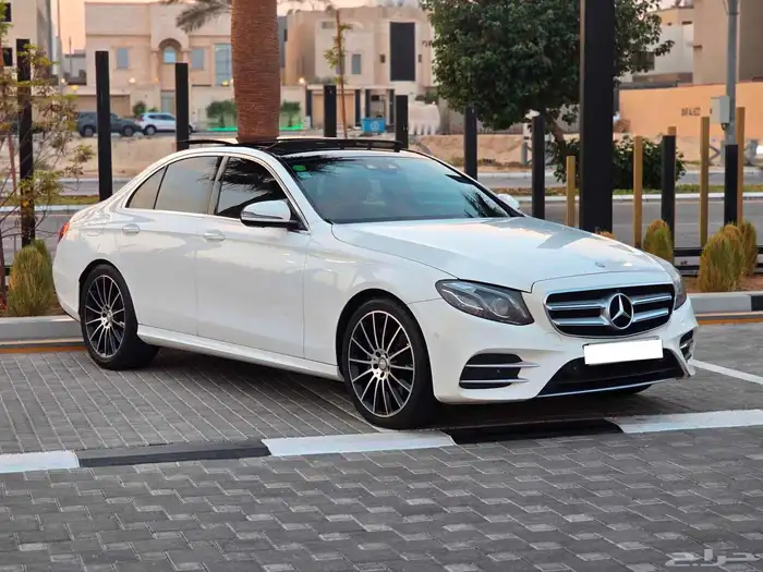 مرسيدس E-Class 1