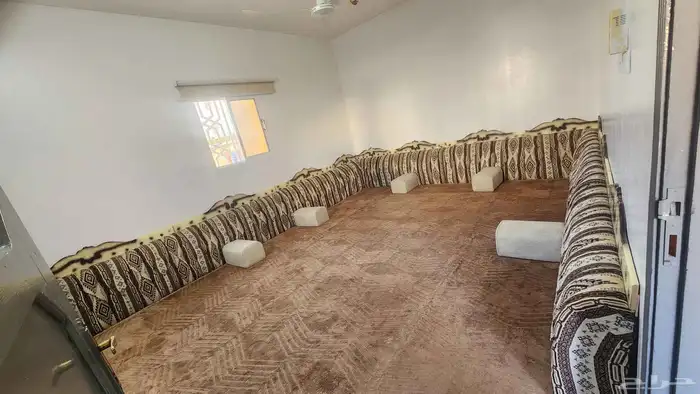 موقع الاعلان الذيبية مساند ظهر وفرشة 6 4 م نظيفة للبيع 5