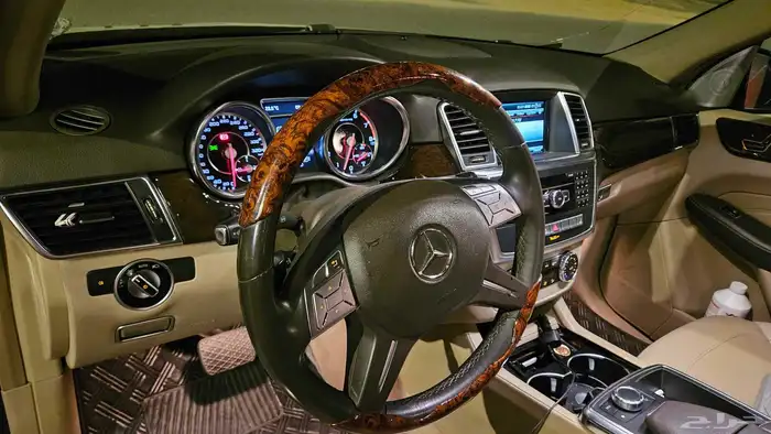 مرسيدس ML350 موديل 2014  اللون أسود ملكي 23