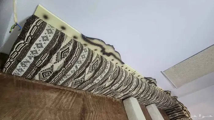 موقع الاعلان الذيبية مساند ظهر وفرشة 6 4 م نظيفة للبيع 0