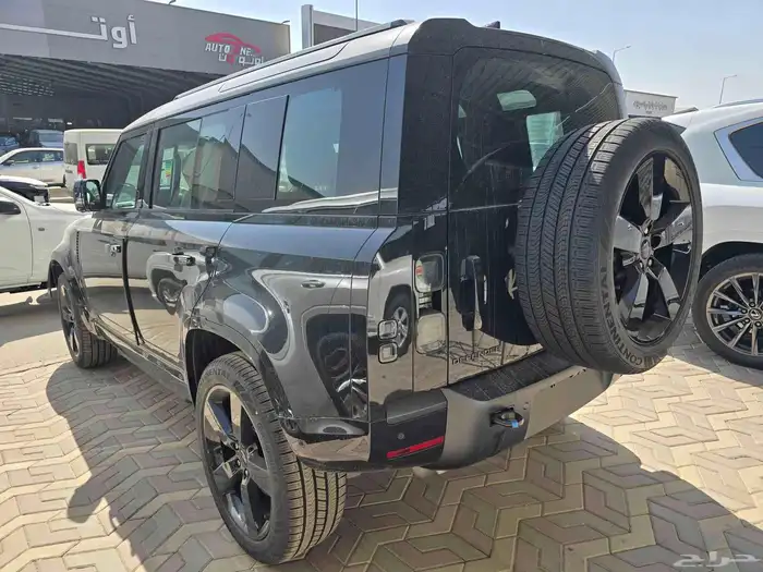 لاند روفر ديفندر 6 سلندر فل كامل موديل 2026 سعودي الناغي 4