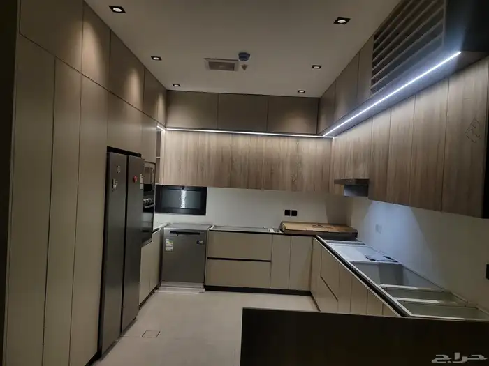 مطبخ خشب معا المنيوم غني   التعريف 0