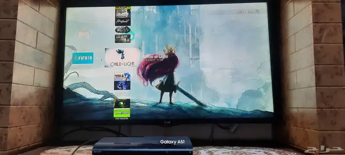 PS3 very clean with 35 games and two controllers 4