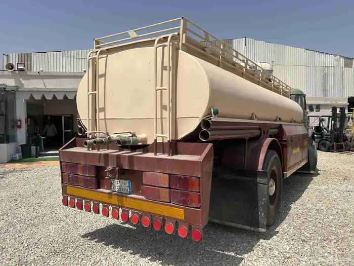 وايت ماء بوز جفالي 82 3