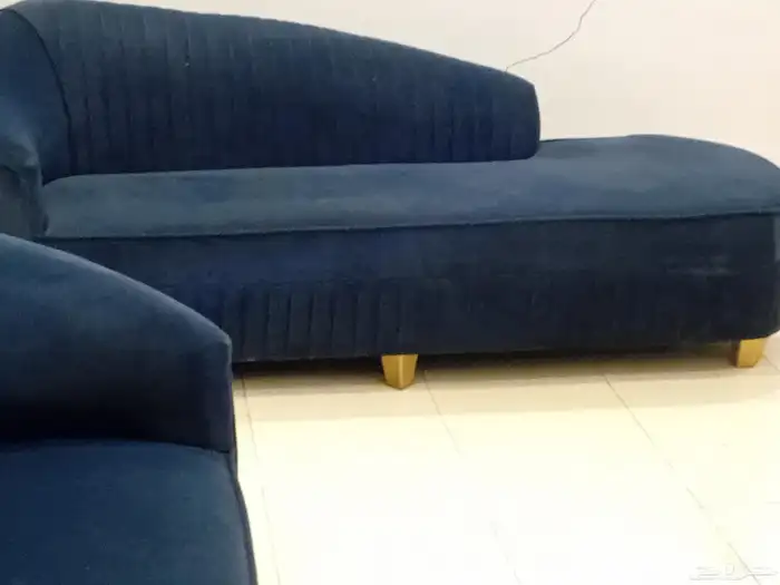 كنب اربع قطعة كبيرة وكلاسيكي وفخم ونظيف 600ريال 1