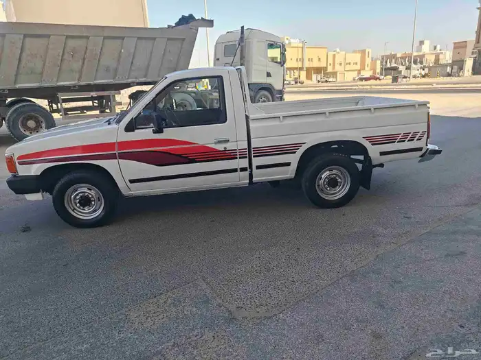 للبيع نيسان ددسن موديل 1987 مجددد غماره 3