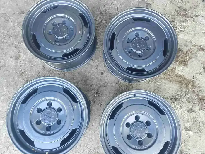 يتوفر لدينا جنوط الدليل 88 0