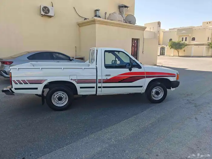 للبيع نيسان ددسن موديل 1987 مجددد غماره 2