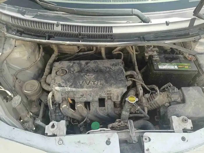 تويوتا يارس موديل 2011 قير اتوماتيك ماكينه بحاله ممتازة 8