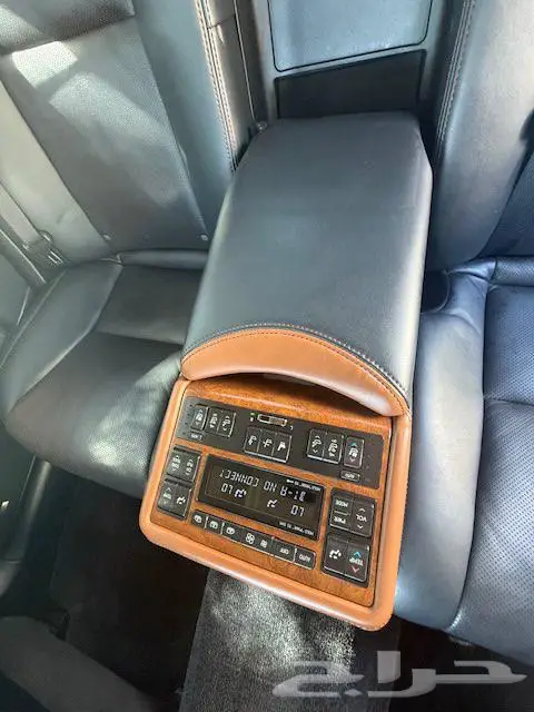 لكزس LS600 هايبرد ماشيه 49الف فقط بدي وكالة 2016 17