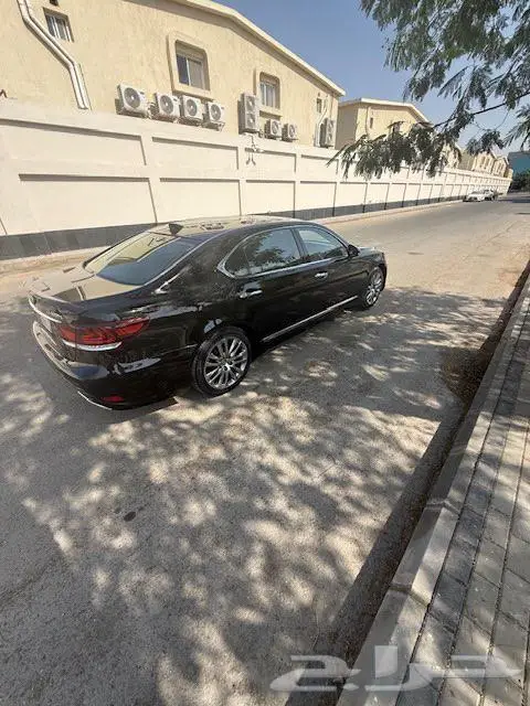 لكزس LS600 هايبرد ماشيه 49الف فقط بدي وكالة 2016 5