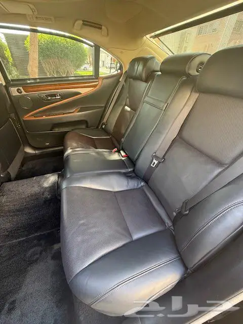 لكزس LS600 هايبرد ماشيه 49الف فقط بدي وكالة 2016 13