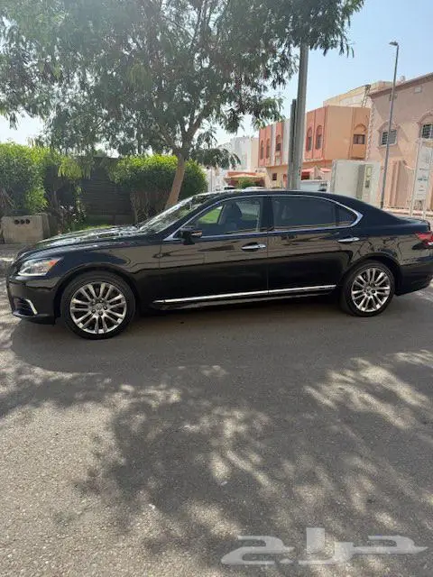 لكزس LS600 هايبرد ماشيه 49الف فقط بدي وكالة 2016 1