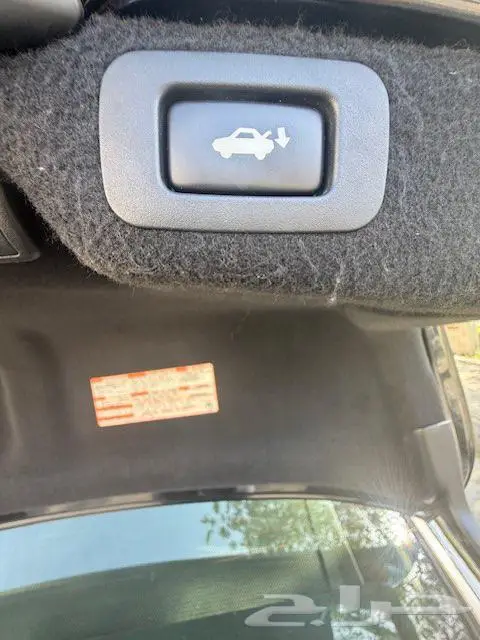 لكزس LS600 هايبرد ماشيه 49الف فقط بدي وكالة 2016 19