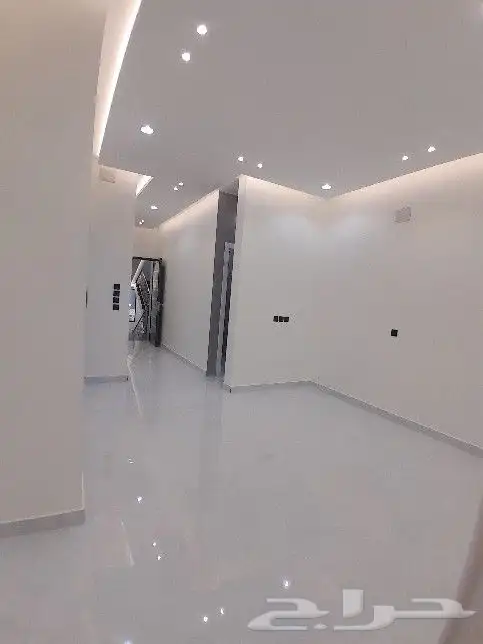 للبيع روف علوي مع ملحق تشطيب راقي 8 غرف حي النزهة 680الف 20