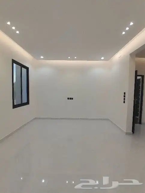 للبيع روف علوي مع ملحق تشطيب راقي 8 غرف حي النزهة 680الف 5