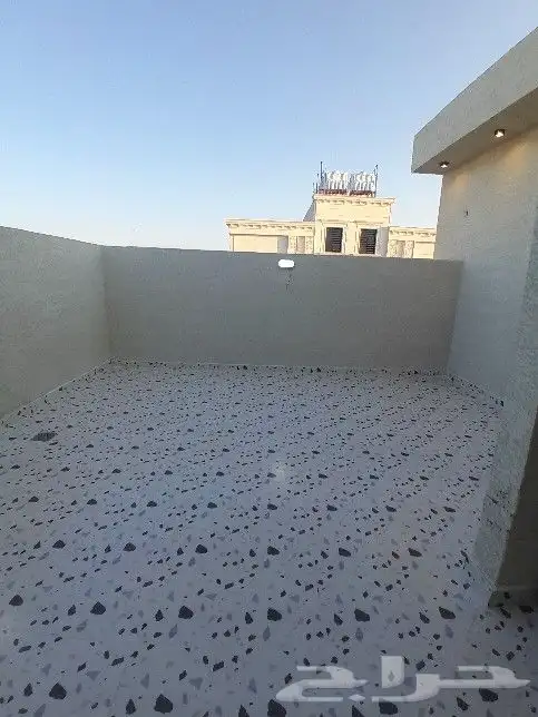 للبيع روف علوي مع ملحق تشطيب راقي 8 غرف حي النزهة 680الف 29