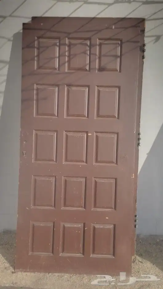 بابين خشب وباب ألمونيوم 0
