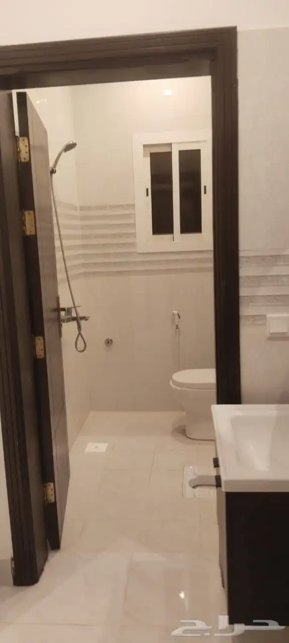 شقه للايجار بحي الرياض جدة 1