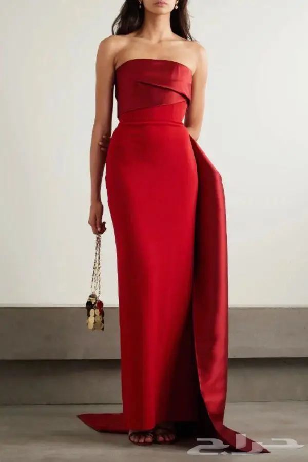 ابحث عن فستان سولاس لندن الأحمر مستعمل للبيع 0