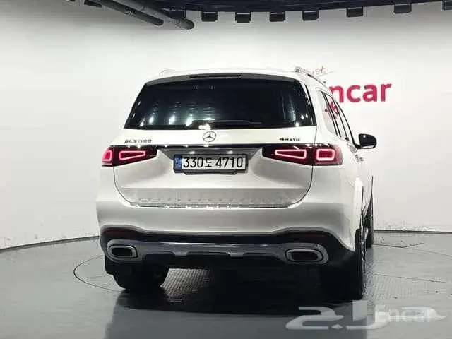 مرسيدس GLS580 موديل 2021 3