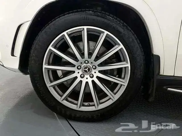 مرسيدس GLS580 موديل 2021 5