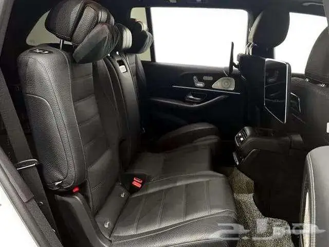 مرسيدس GLS580 موديل 2021 19