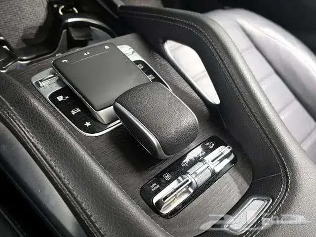 مرسيدس GLS580 موديل 2021 14