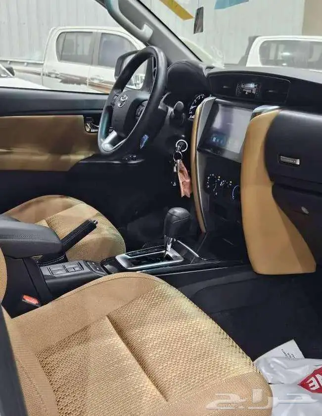 تويوتا فورتشنر 2025 بنزين GX2 كاش واقساط وعروض مميزه 3