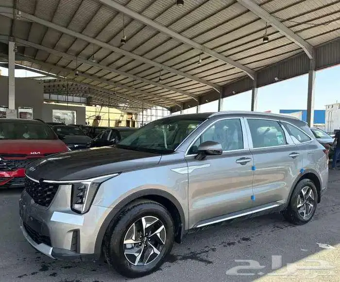 كيا سورنتو ستاندر هايبرد موديل 2024 كاش وتقسيط ومبادرة 1