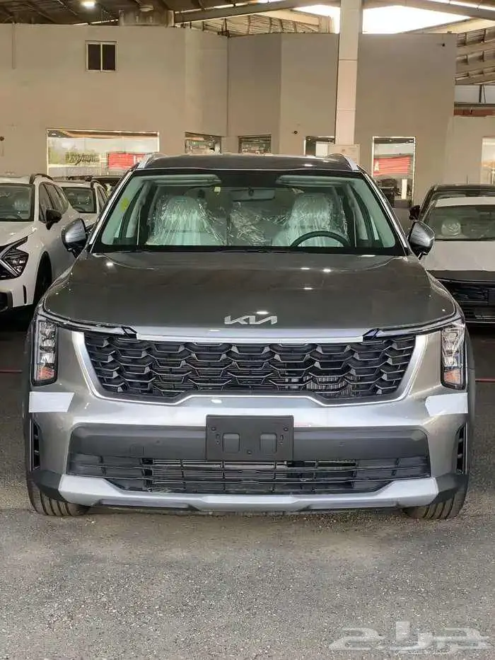 كيا سورنتو ستاندر هايبرد موديل 2024 كاش وتقسيط ومبادرة 0